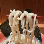 根津 焼鳥 照隅 - リフト