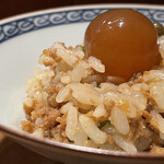 根津 焼鳥 照隅 - 鶏そぼろ丼金柑乗せ