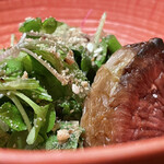 根津 焼鳥 照隅 - 紅芯大根とデュカのサラダ