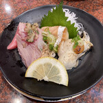Sushi Choushimaru - 炙り３巻をお刺身オーダー。ツマもついて嬉しい。