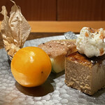 根津 焼鳥 照隅 - レバパテのパルフェとドライ無花、鬼灯