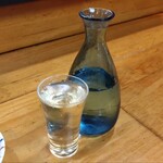 Jiyuu bako - 日本酒も冷で徳利二ついただきました。