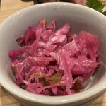majutsushinonikuryouritowaimmisuta-yo-roppa - 自家製ザワークラウト、酸っぱさで肉の脂が切れる