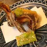 馳走 きむら - 若鮎の唐揚げとモロッコインゲンのごま和え。