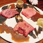 銀座焼肉 にく﨑 - 