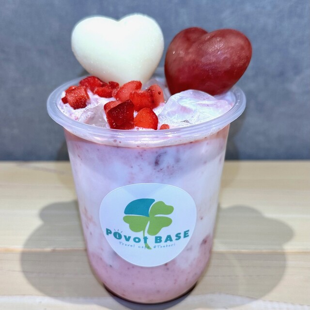 Pivot BASE Travel cafe ＠Tonbori （ピボット ベース トラベル カフェ アット トンボリ） 大阪難波/カフェ