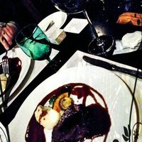 LA PAIX - メイン、牛ヒレ、赤ワインのソースわさび風味