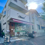 メルカート - 店構え。少し控えめな可愛らしさだがそれもまた良い