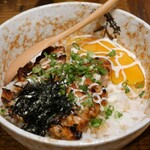 炭火焼鳥・野菜豚バラ巻 勇屋熟成鶏十八番 - 焼鳥丼