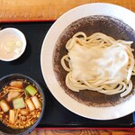 武蔵野うどん のうぼ - 料理写真:肉ねぎ汁・小麦麺（並盛）