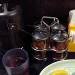 オールドタイランド 飯田橋店 - ４種類のスパイス。