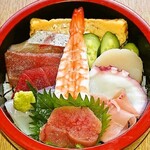 かもめ寿し - 並ちらし　1,650円