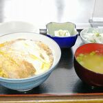 よしの食堂 - 料理写真:煮込カツ丼 950円