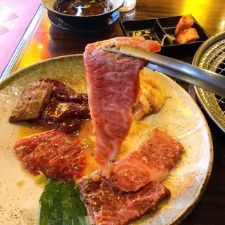 Horumon semmonten yakiniku horumon banchou - 黒毛和牛でかっ！