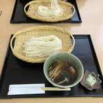 Udon Dokoro Miwaya - 肉汁麺大盛り