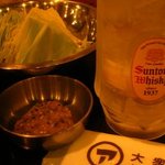 アスナロ - 角ハイボールと　お通しキャベツ