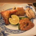 さえ喜 - 焼き物セット・向って右端はみる貝のキモ。