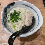 肉汁餃子のダンダダン - 鷄出汁にゅう麺