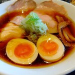 らぁ麺 おかむら - 会津地鶏ラーメン(醤油　全部入り)