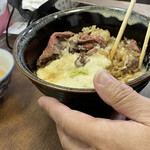 大手食堂 - 牛とろ丼1,100円。