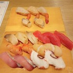 寿司 築地日本海 - 赤エビ　アワビ　ホッキ貝　赤身　赤貝　ほたて　カンパチ　茹タコ