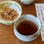 手打そば 満作 - お茶と揚げ蕎麦