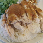 東京カオマンガイ - 赤ダレをかける