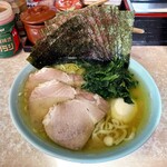 横濱ラーメン あさが家 - ラーメン850円濃いめ多め。海苔増し150円。
