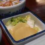 藤沢峰本 - たくあん、白菜と胡瓜の浅漬け