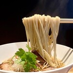 らぁ麺や 嶋 - ストレート細麺