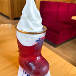 코메다 커피텐 이와쿠라야쓰루기점 - 석류 베리 크림 소다