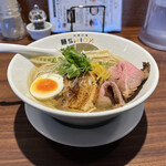 淡麗拉麺 志おん - 