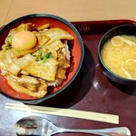 Oomado Meshi Dom Buri Tora Fuku - 十勝豚丼卵のせ