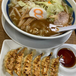 8番らーめん - 
            ▶︎看板"野菜みそラーメン"&餃子セット
            935円税込