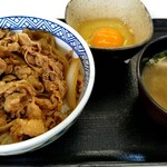 Yoshinoya - 牛丼並、たまご、味噌汁