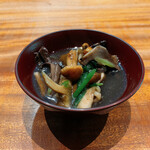 AKAI - 地鶏（北広島町産）と天然きのこ（庄原産）の煮込み