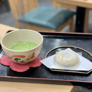 みどりや梅ケ枝餅店_1