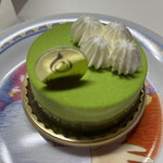 パティスリー ラ キュイッソン - 料理写真:【テ・ベール】抹茶の味と香りが上品なケーキ。
