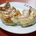 中華料理 菜来軒 - 焼き餃子