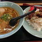 とん亭 - ラーメン・ホイコー飯