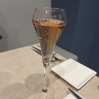 カジュアルフレンチ Kuro96 - ワンドリンク付き、スパークリング ロゼ