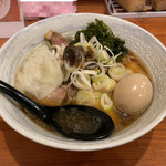 唯一無二のらぁ麺専門店 イ袋ワシづかみ - 醤油らぁ麺850円　特製トッピング400円