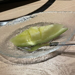 近江牛専門店 近江かど萬 - 丁度良い冷たさの甘くてジューシーなメロン。上質なメロン。