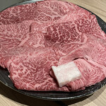 近江牛専門店 近江かど萬 - もも肉150g×2人前。料理ごとに適した部位を選定。