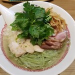 Rock’anDo - カマス煮干出汁のグリーン麺ゆずみつば しお 肉増し