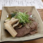 割烹 市川 - 松茸と和牛の炊き合わせ