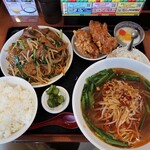 台湾料理 王府 - レバニラ唐揚+台湾ラーメン