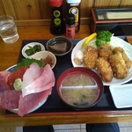 188159869 - 三色丼+単品カキフライ