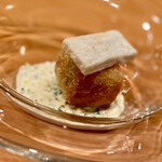 日本料理 たかむら - ❾毛蟹(秋田産)のクリームコロッケ
      　海老芋唐揚げ　特製タルタルソース