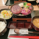 とろけるハンバーグ福よし 中山駅前店 - 